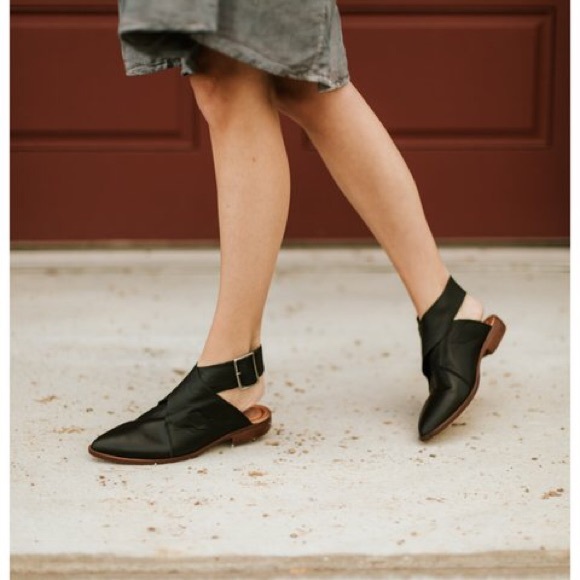 Free People Shoes - Free people Bryce black leather shoes euro 38
